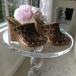 Size 7 1/2 Michael Kors wedge shoe
